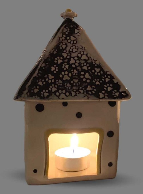 Lys-hus i keramik